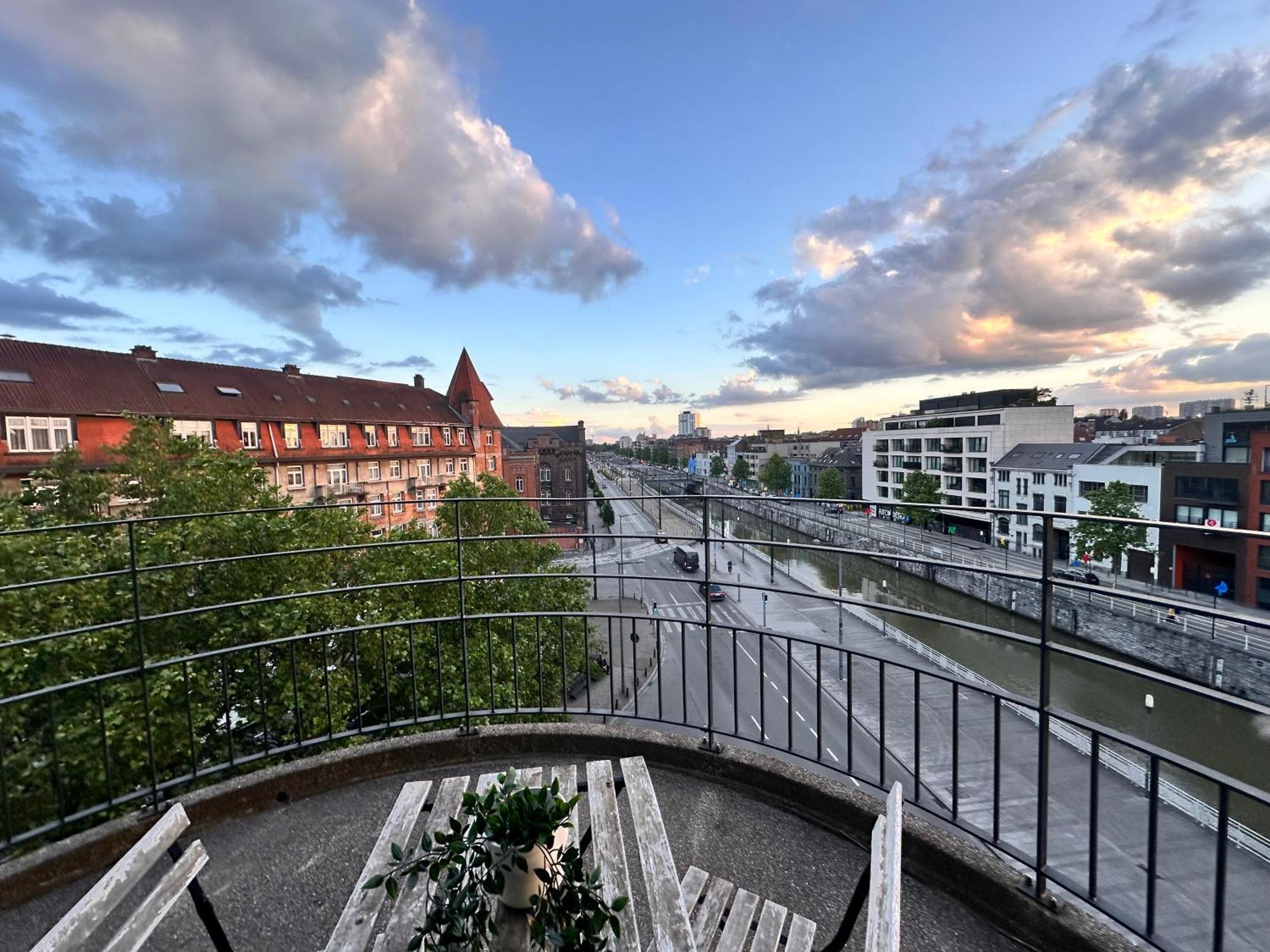 2 Bedroom In Center With Breathtaking View Bruxelles